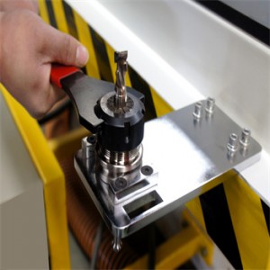 4 lock knife block helps lock the tool holders tightly, and make tool be changed easily.